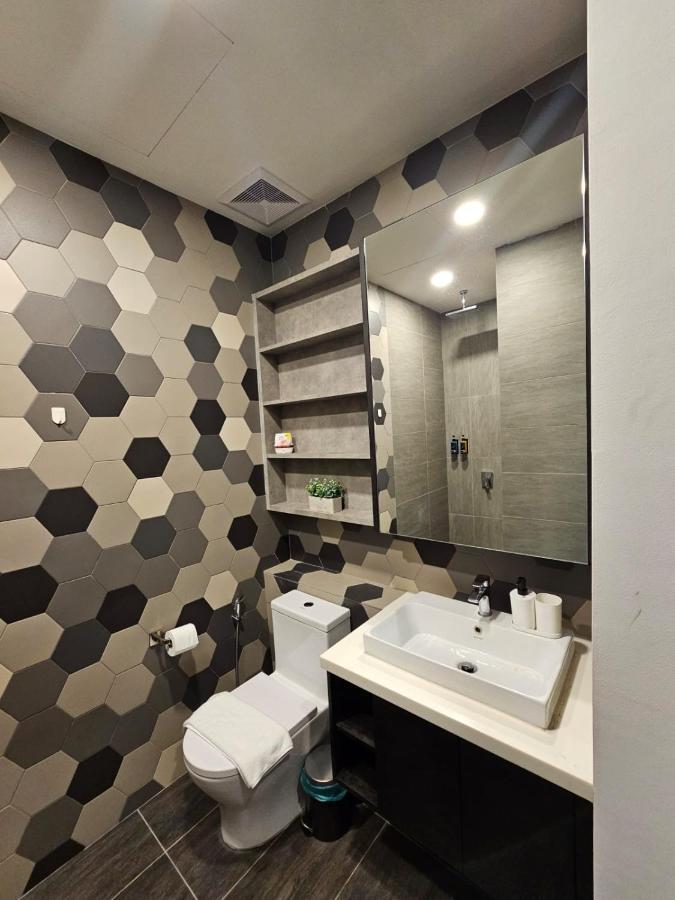 Luxurious Ceylonz Suite Near Bukit Bintang 4Pax Kuala Lumpur Exterior photo